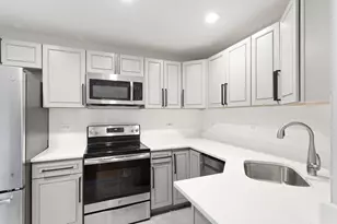 6826 N Ridge Blvd, Chicago, IL 60645 - Photo 4