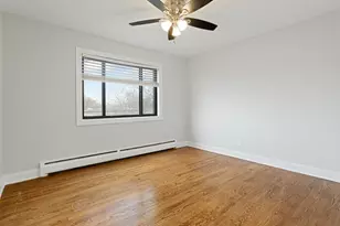 6826 N Ridge Blvd, Chicago, IL 60645 - Photo 8