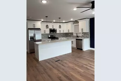 [Address not provided], Chicago, IL 60617 - Photo 4