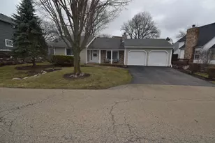 649 Wilbur Ct, Gurnee, IL 60031 - Photo 2