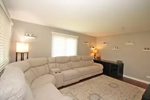 921 Country Club Rd, Lake Zurich, IL 60047 - Photo 8