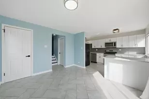 74 W 140th St, Riverdale, IL 60827 - Photo 8