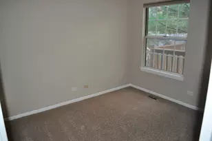 15 Whispering Dr, Streamwood, IL 60107 - Photo 12