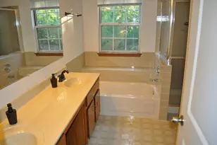 15 Whispering Dr, Streamwood, IL 60107 - Photo 16