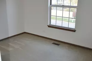 15 Whispering Dr, Streamwood, IL 60107 - Photo 22