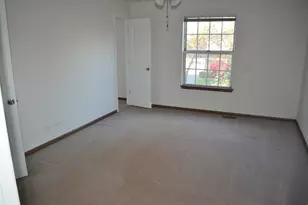 15 Whispering Dr, Streamwood, IL 60107 - Photo 18