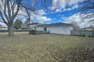 690 Renee Dr, South Elgin, IL 60177 - Photo 22