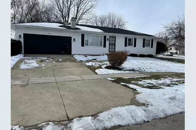 690 Renee Drive, South Elgin, IL 60177 - Photo 2