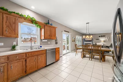 1811 Brockway Pond Court, Joliet, IL 60431 - Photo 8