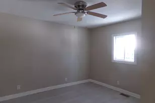 612 15th Ave, Sterling, IL 61081 - Photo 8