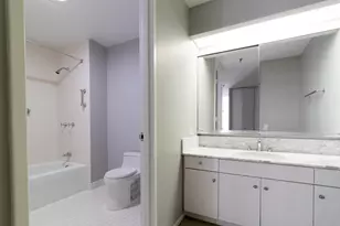 680 N Lake Shore Dr, Chicago, IL 60611 - Photo 10