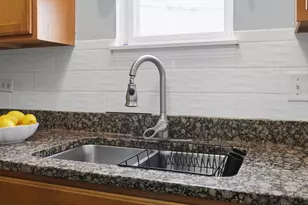 5244 W Hanson Ave, Chicago, IL 60639 - Photo 22