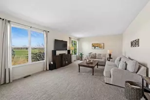 223 Ashcroft Ln, Oswego, IL 60543 - Photo 4