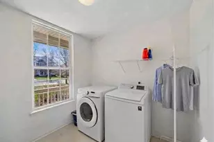 223 Ashcroft Ln, Oswego, IL 60543 - Photo 14