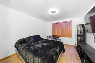 659 Terry Ct, Roselle, IL 60172 - Photo 22