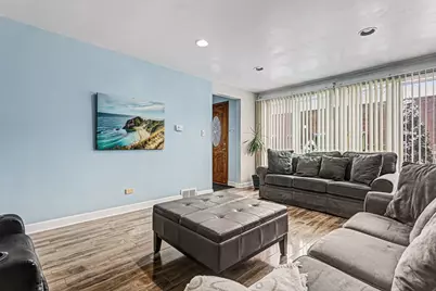 3230 W Pershing Road, Chicago, IL 60632 - Photo 2