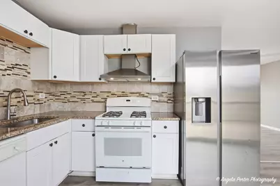 610 Larkdale Row, Wauconda, IL 60084 - Photo 8