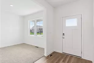 2277 Cobble Spgs Dr, Wonder Lake, IL 60097 - Photo 2