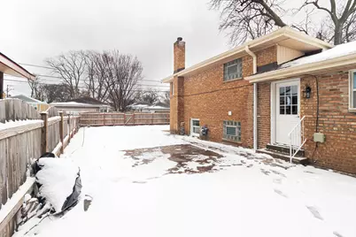 8735 Hamlin Avenue, Skokie, IL 60076 - Photo 26