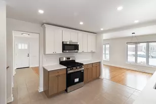 8735 Hamlin Ave, Skokie, IL 60076 - Photo 4