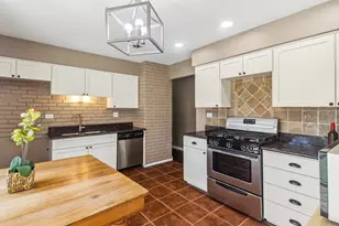 316 Bedford Rd, Bolingbrook, IL 60440 - Photo 12