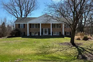 16W567 Hillside Ln, Willowbrook, IL 60527 - Photo 1