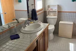 16W567 Hillside Ln, Willowbrook, IL 60527 - Photo 8