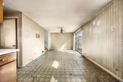 8909 Robin Drive, Des Plaines, IL 60016 - Photo 16