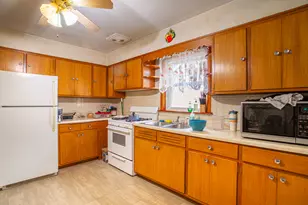 5428 W Sunnyside Ave, Chicago, IL 60630 - Photo 14