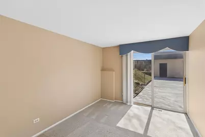 465 W Newport Road, Hoffman Estates, IL 60169 - Photo 16