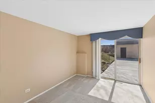 465 W Newport Rd, Hoffman Estates, IL 60169 - Photo 16