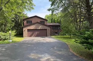 10916 Pheasant Ln, Woodstock, IL 60098 - Photo 1