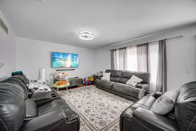 504 Pheasant Chase Drive, Bolingbrook, IL 60490 - Photo 4