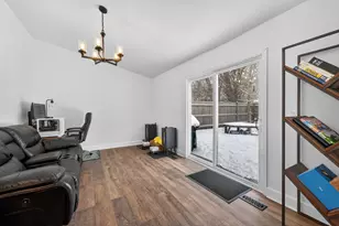 37 Monterey Dr, Vernon Hills, IL 60061 - Photo 10