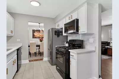 37 Monterey Drive, Vernon Hills, IL 60061 - Photo 6