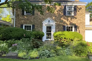 340 Flora Pl, Highland Park, IL 60035 - Photo 2