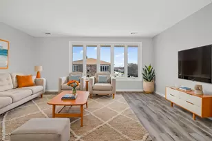 6260 S Newland Ave, Chicago, IL 60638 - Photo 2