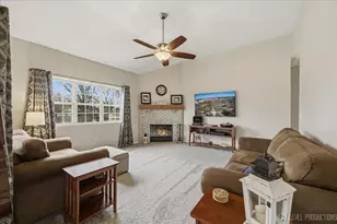 822 Hamlet St, Batavia, IL 60510 - Photo 4