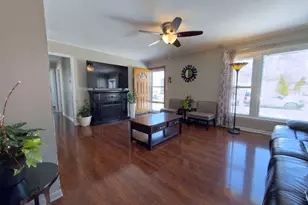 2035 Fargo Ave, Des Plaines, IL 60018 - Photo 6