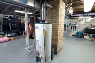 2035 Fargo Ave, Des Plaines, IL 60018 - Photo 18