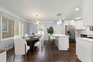 1629 Euclid Ave, Berwyn, IL 60402 - Photo 4