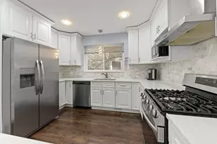 1629 Euclid Ave, Berwyn, IL 60402 - Photo 8