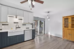 3915 Maple Ave, McHenry, IL 60050 - Photo 10