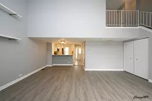 1661 College Green Dr, Elgin, IL 60123 - Photo 8