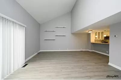 1661 College Green Drive, Elgin, IL 60123 - Photo 2