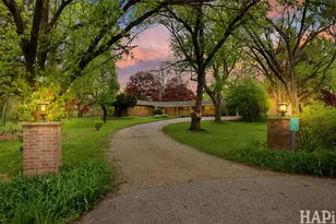 21747 N Hbr Rd, Barrington, IL 60010 - Photo 1