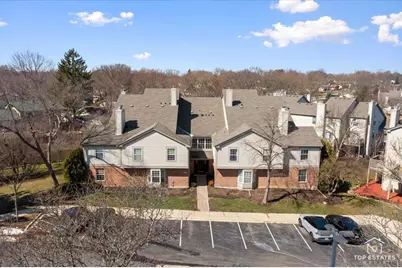 132 White Oak Court #5, Schaumburg, IL 60195 - Photo 2