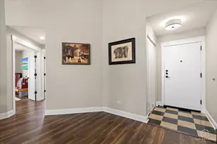 132 White Oak Ct, Schaumburg, IL 60195 - Photo 8