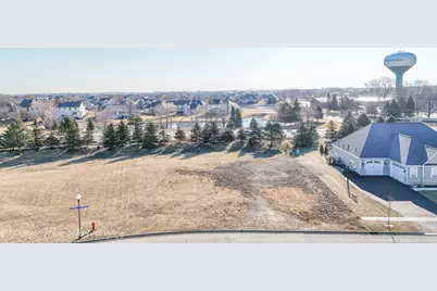 1718 Ellsworth Drive, Sycamore, IL 60178 - Photo 1