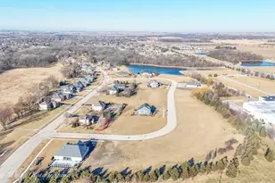 1718 Ellsworth Dr, Sycamore, IL 60178 - Photo 12